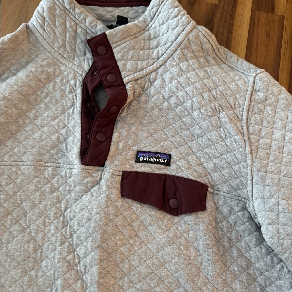 Patagonia Quilted Pullover in Gray and Burgundy